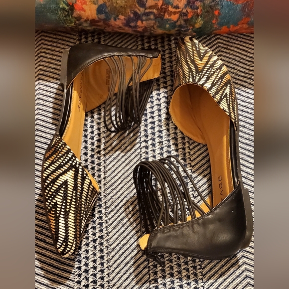 Size 8.5 Rampage Flats **Price Firm** - Picture 4 of 9